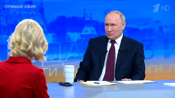 Песков рассказал, что Путин остался доволен общением с гражданами и СМИ