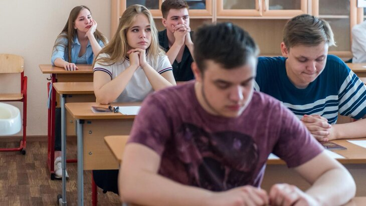 Родителям объяснили, чем может обернуться покупка готовых ответов к ЕГЭ