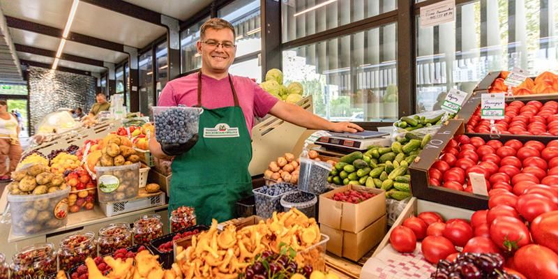 Россиян предупредили о возможных последствиях покупки продуктов возле трасс