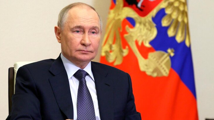 Владимир Путин отказался от ношения очков для зрения