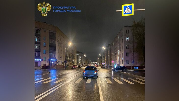 Автомобиль сбил двух мальчиков на пешеходном переходе в Москве