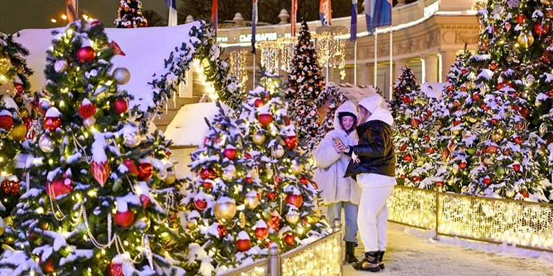Где в Москве сделать новогодние фото мечты: самые атмосферные локации столицы