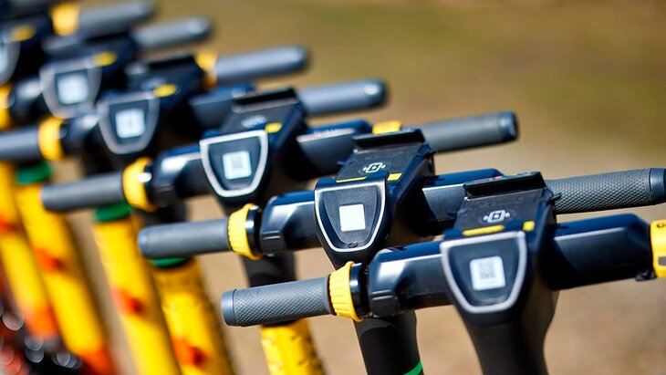 Сезон проката электросамокатов и велосипедов стартует в Москве 1 апреля