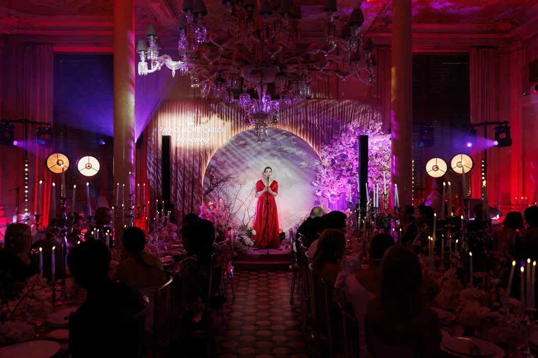 Ювелирное воплощение музыки: на гала-ужине Radio Monte Carlo представили обновленную статуэтку премии BraVo (Браво)