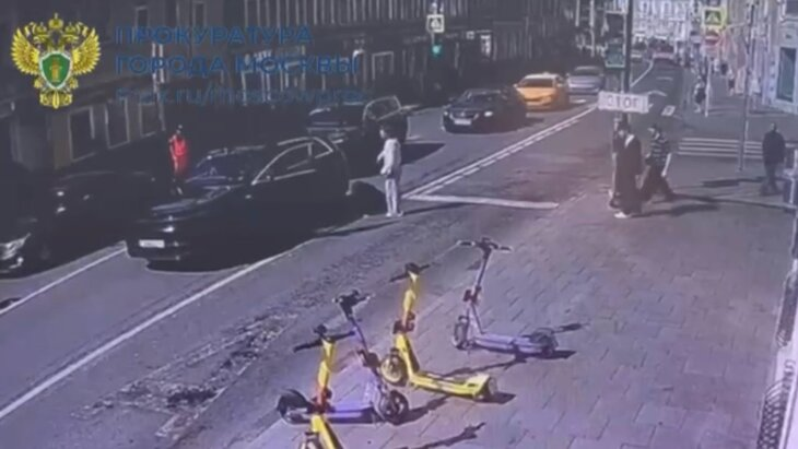 В Москве автоподставщики инсценировали ДТП и напали на полицейского