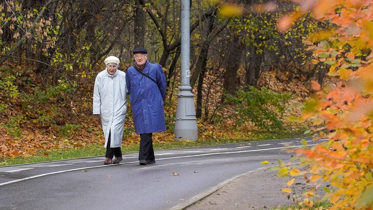 Москвичам-долгожителям начнут вручать медаль